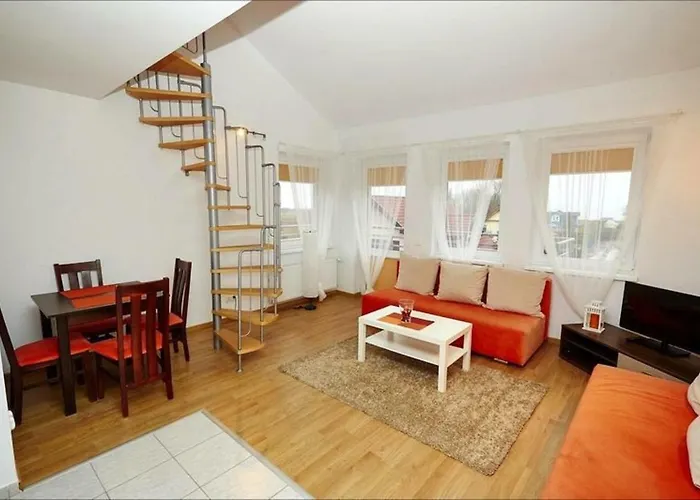 Miedzymorzem 库瑞尼卡慕斯卡